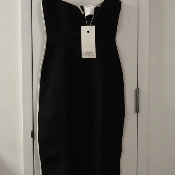 BRAND NEW WITH TAGS!! Paris Georgia Heart Dress Black w/ White Piping (size S) - Picture 4 of 8
